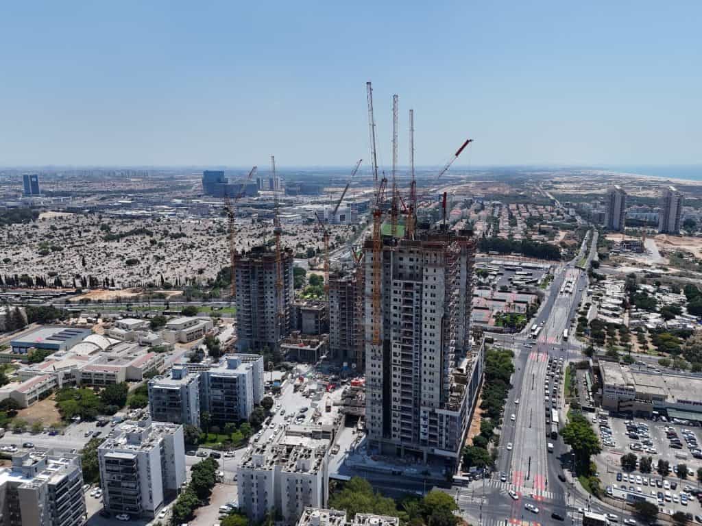 מומנט בת ים